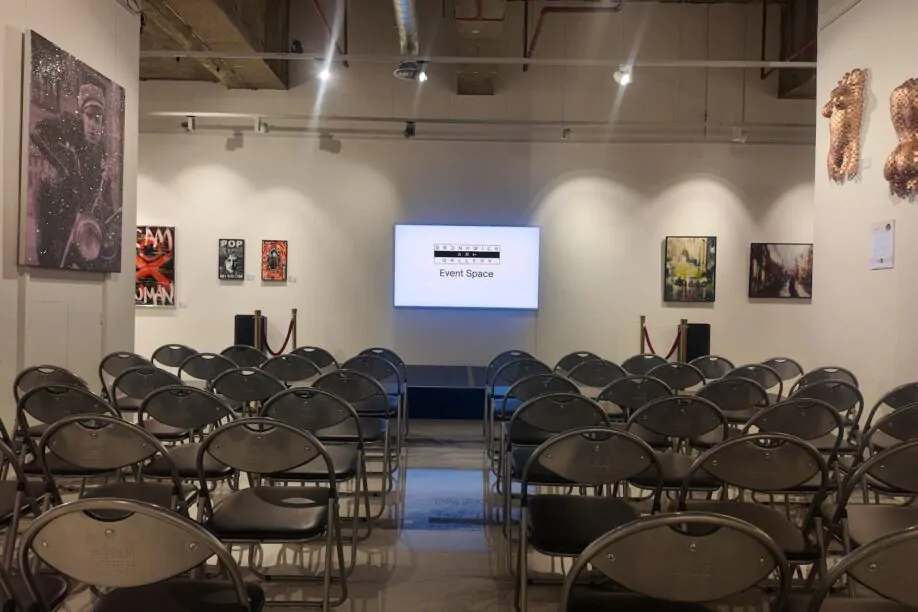 unusual meeting venue