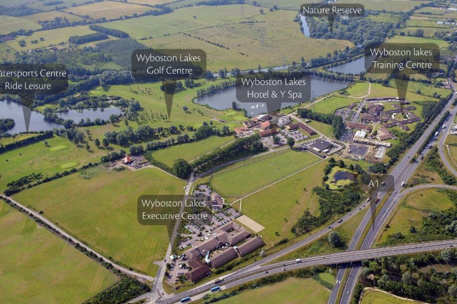 extensive grounds large versatile centre, rural conference centre