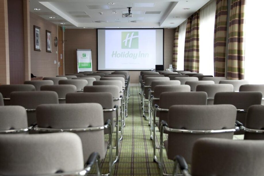 Contemporary London stylish meeting room