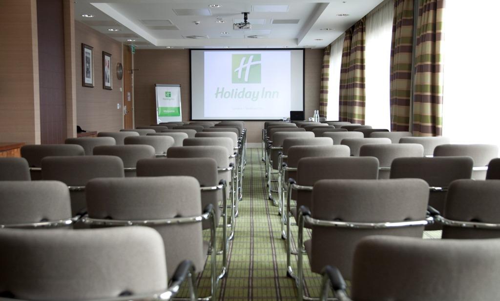 Contemporary London stylish meeting room