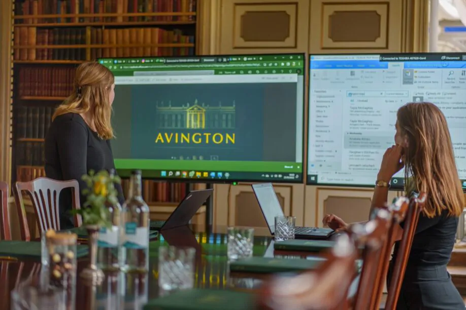 meeting room avington park
