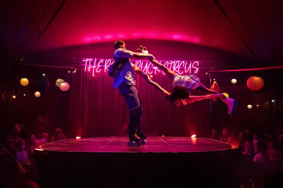 christmas circus performance in london