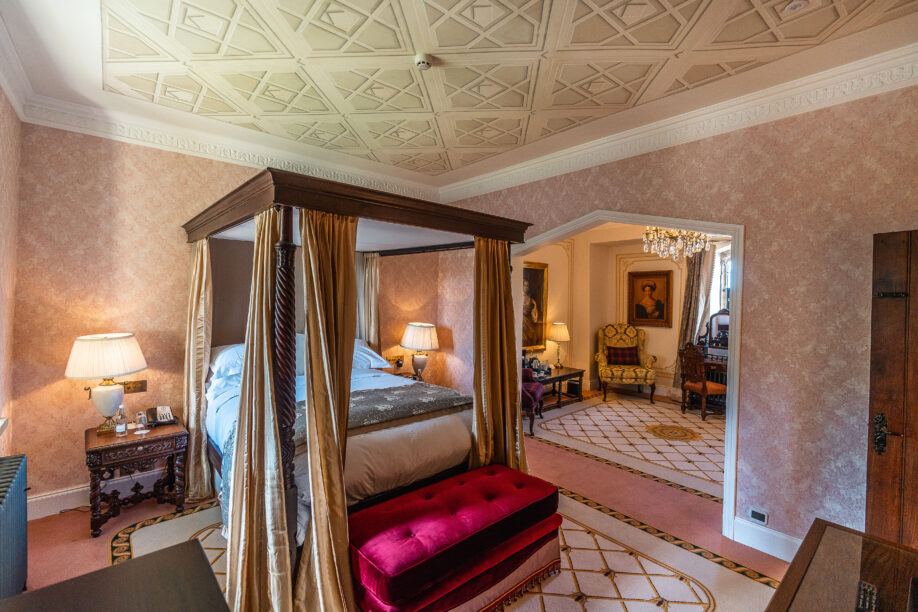 luxury bedroom