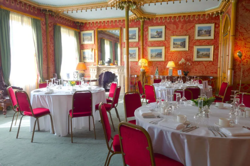 red drawing room
