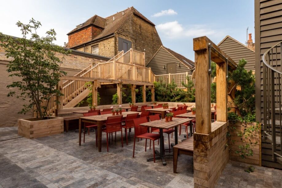 book a summer party at the George in Rye