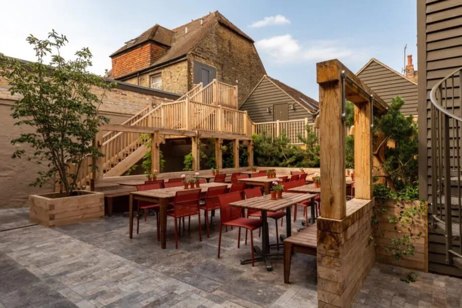 book a summer party at the George in Rye