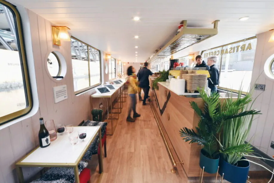 Darcie & May Green interiori