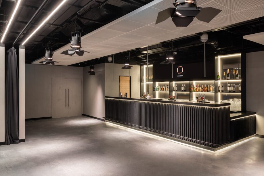 unusual venue for drinks receptions