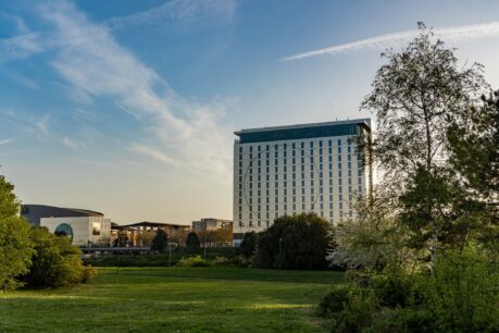 hotel la tour milton keynes