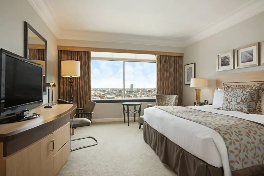 Hilton Park Lane Executive Bedroom