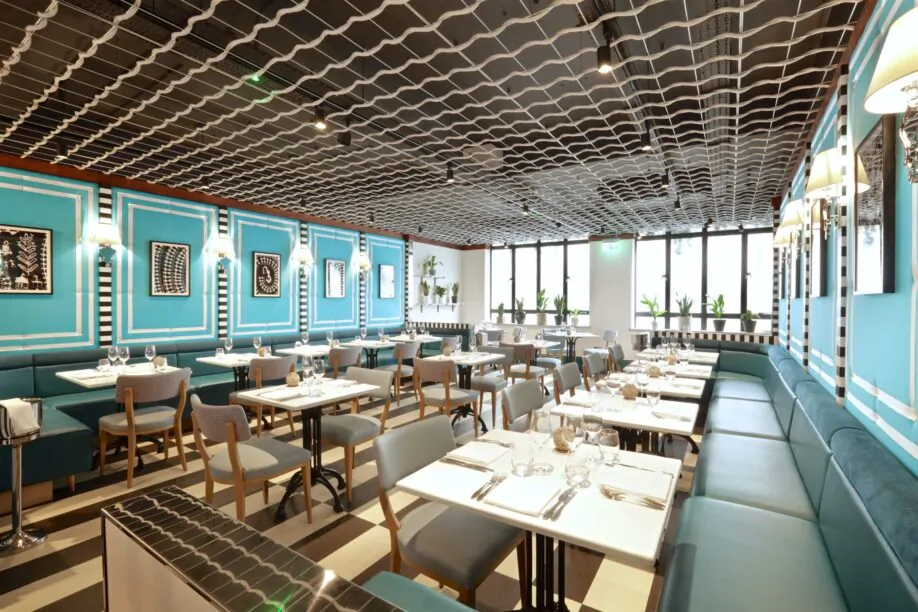 restaurant dining