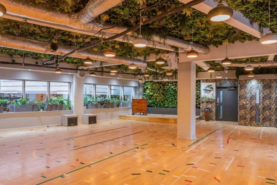 hire arboretum lounge