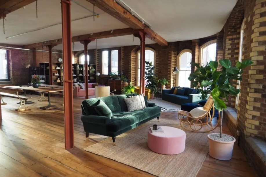 menier lounge