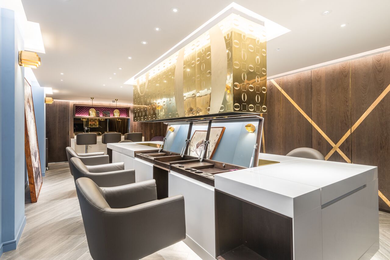 Salon Meeting Space