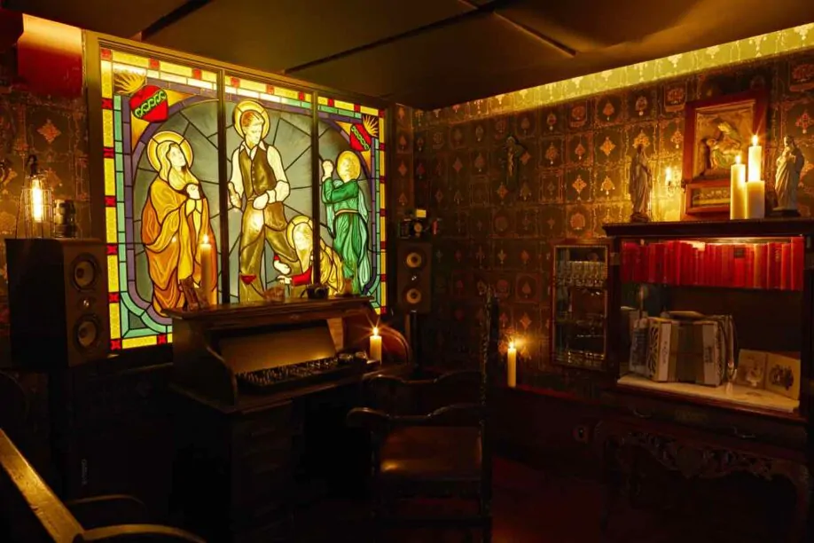 Bar venue London