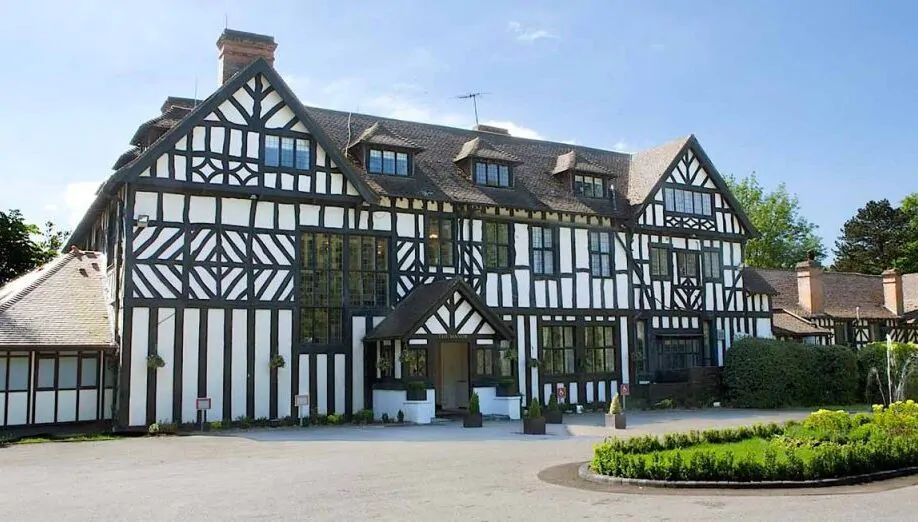 the manor elstree