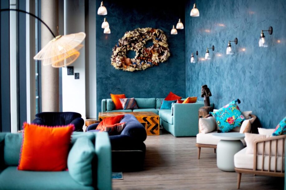 MTHR Lounge
