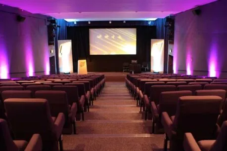 Barbican Theatre Style