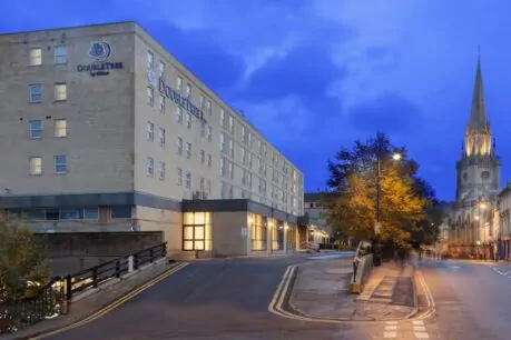 doubletree by hilton bath