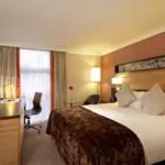 hilton kensington bedroom