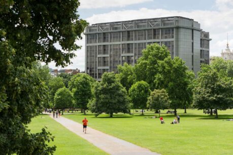 royal garden hotel london