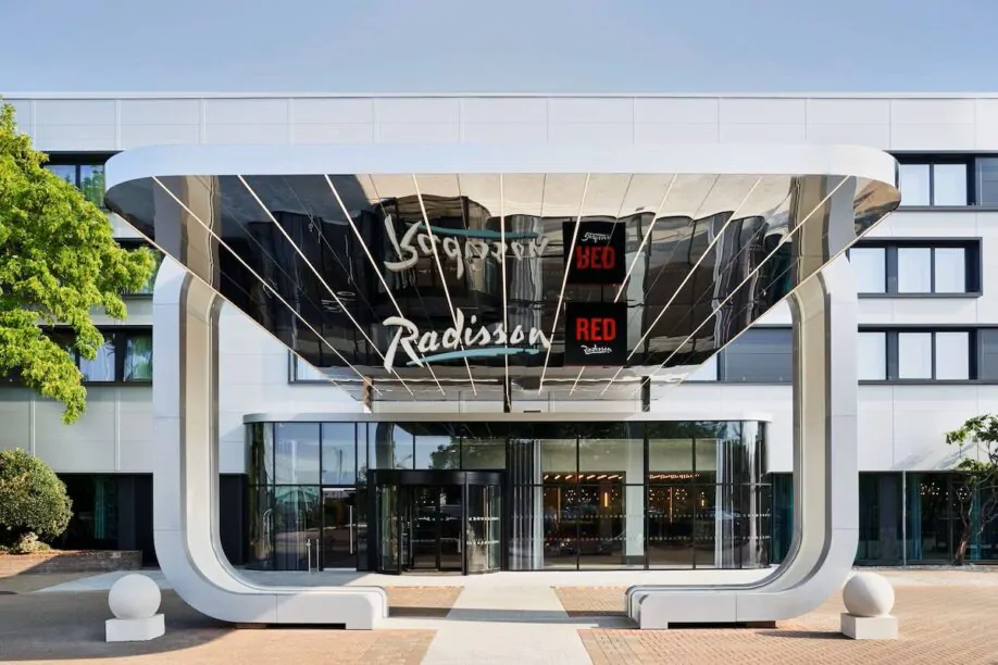 radisson heathrow